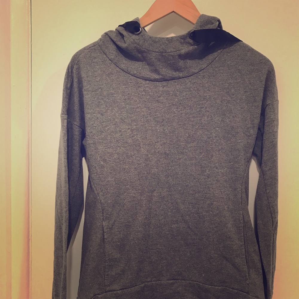 Hooded grey sweatshirt